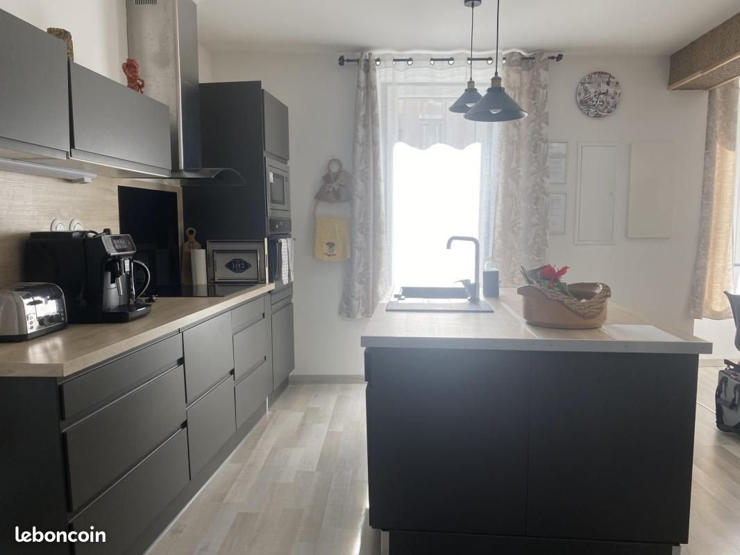 Maison à vendre, 155m², Meyras