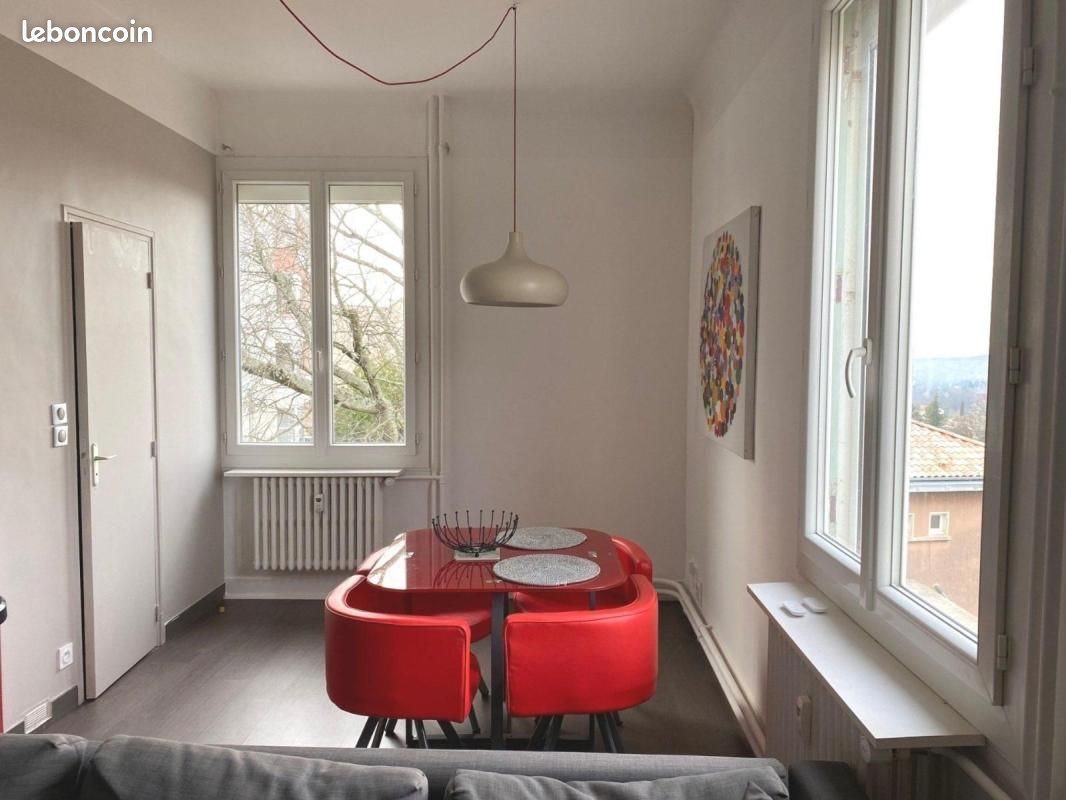 Appartement à louer, 38m², Aubenas