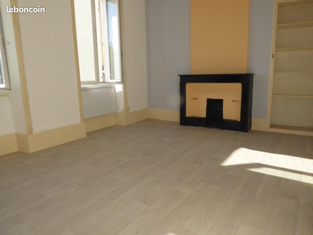 Appartement à louer, 43m², Aubenas