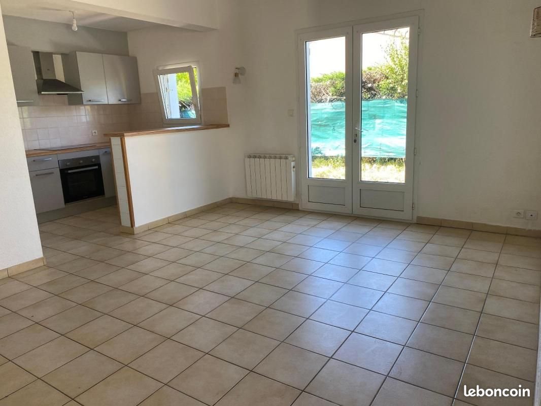 Maison à louer, 76m², Ruoms