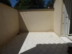 Appartement à louer, 67m², Meyras