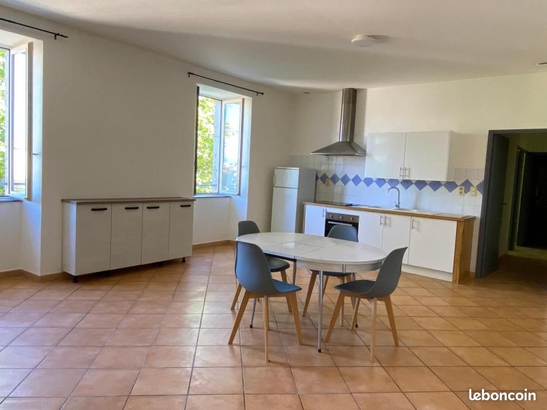 Appartement à louer, 63m², Villeneuve-de-Berg