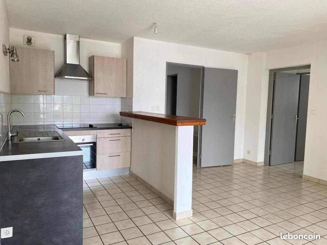 Appartement à louer, 50m², Aubenas