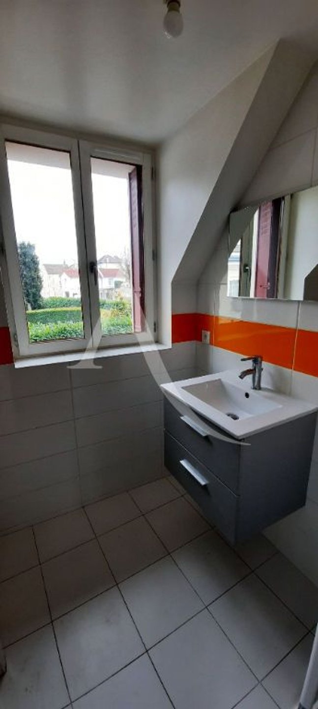 Appartement à louer, 27m², Montgeron