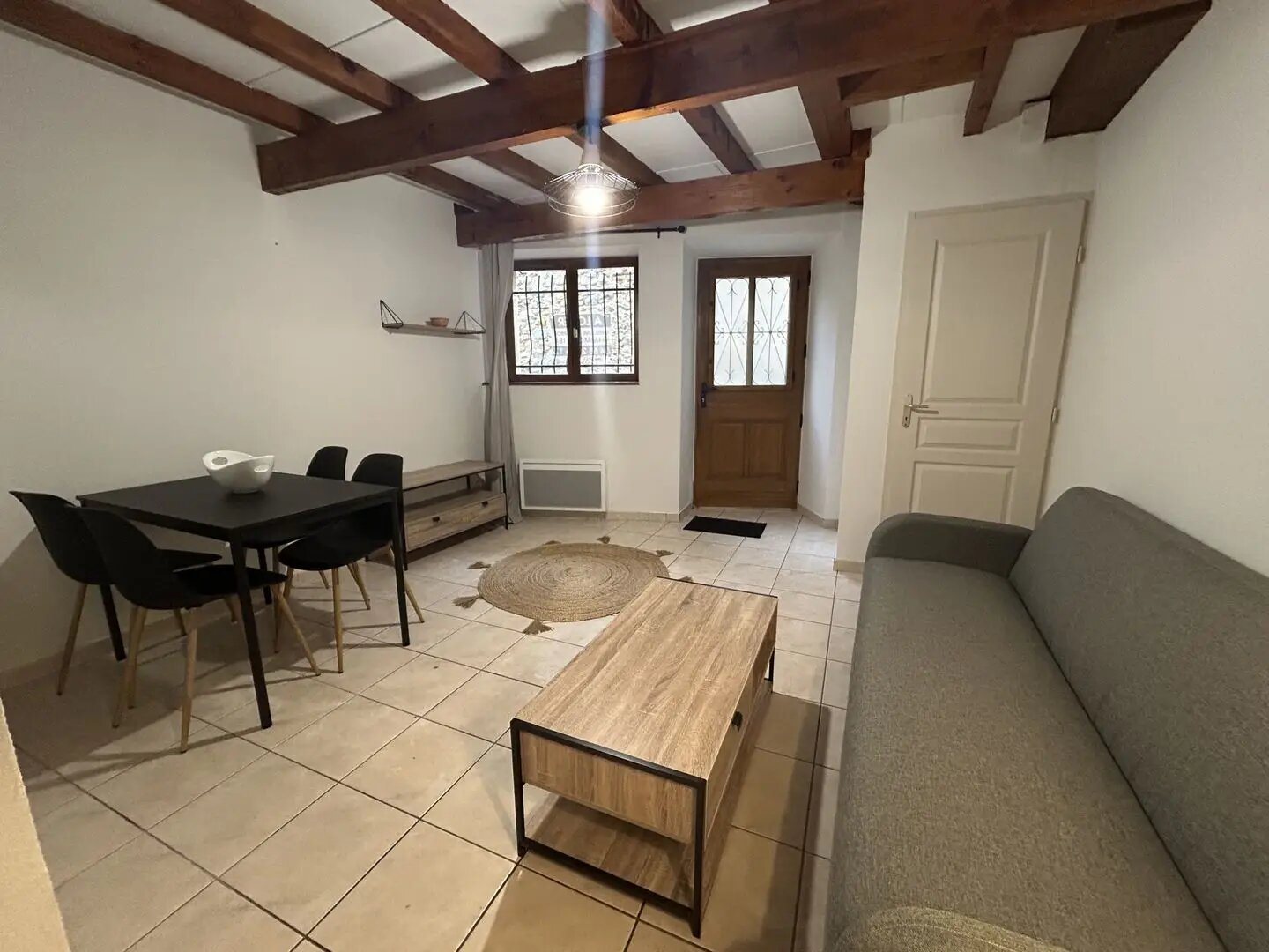 Maison à louer, 44m², Verzeille