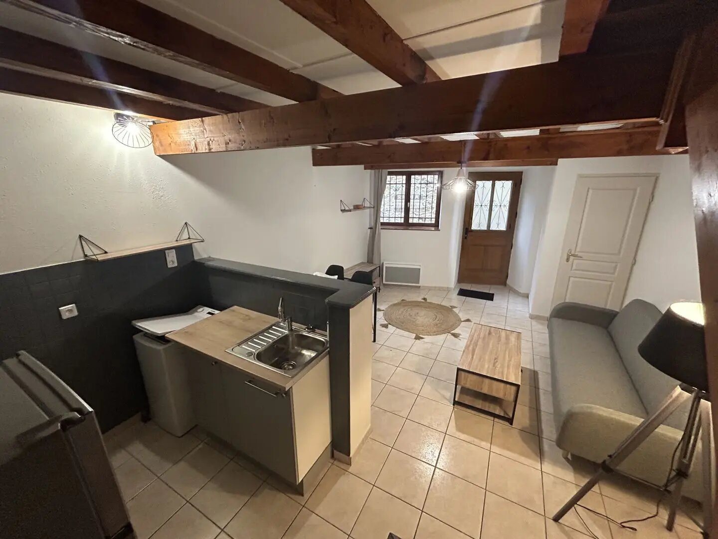 Maison à louer, 44m², Verzeille