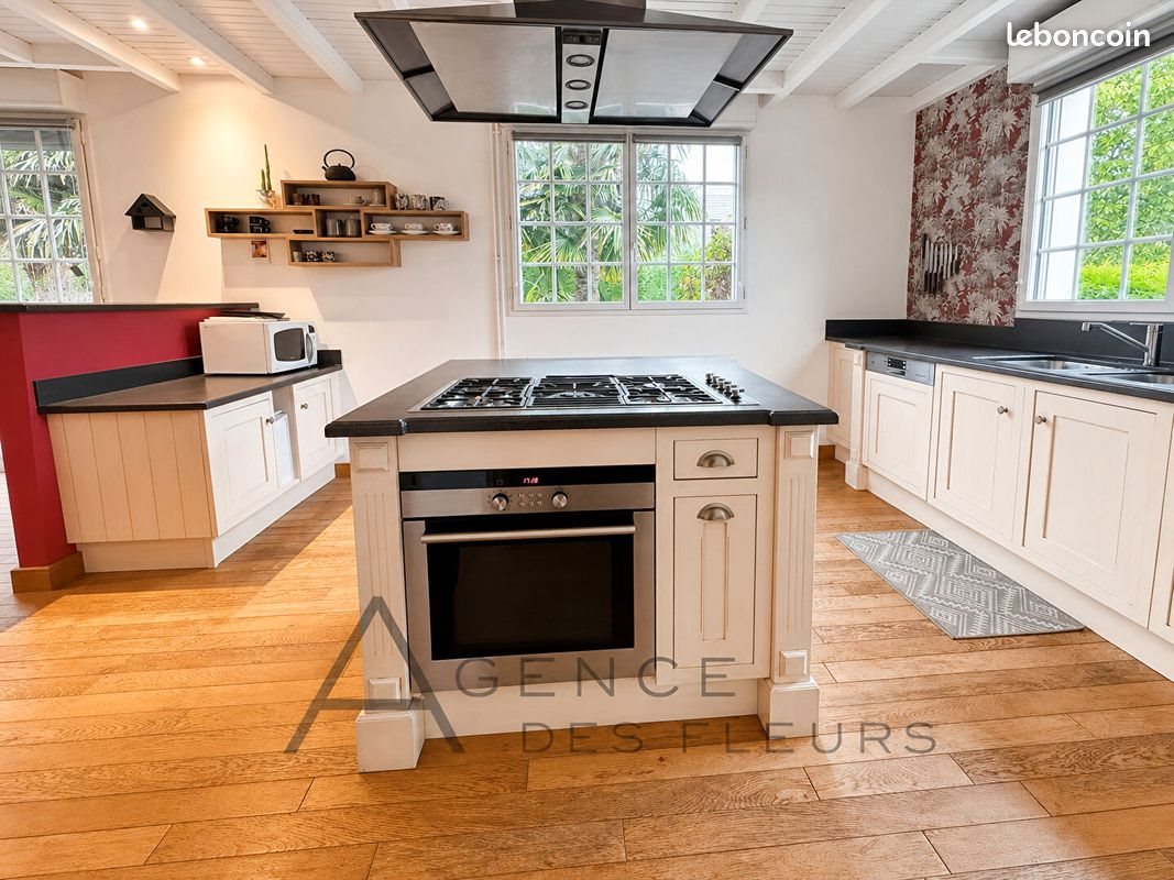 Maison à vendre, 238m², La Londe
