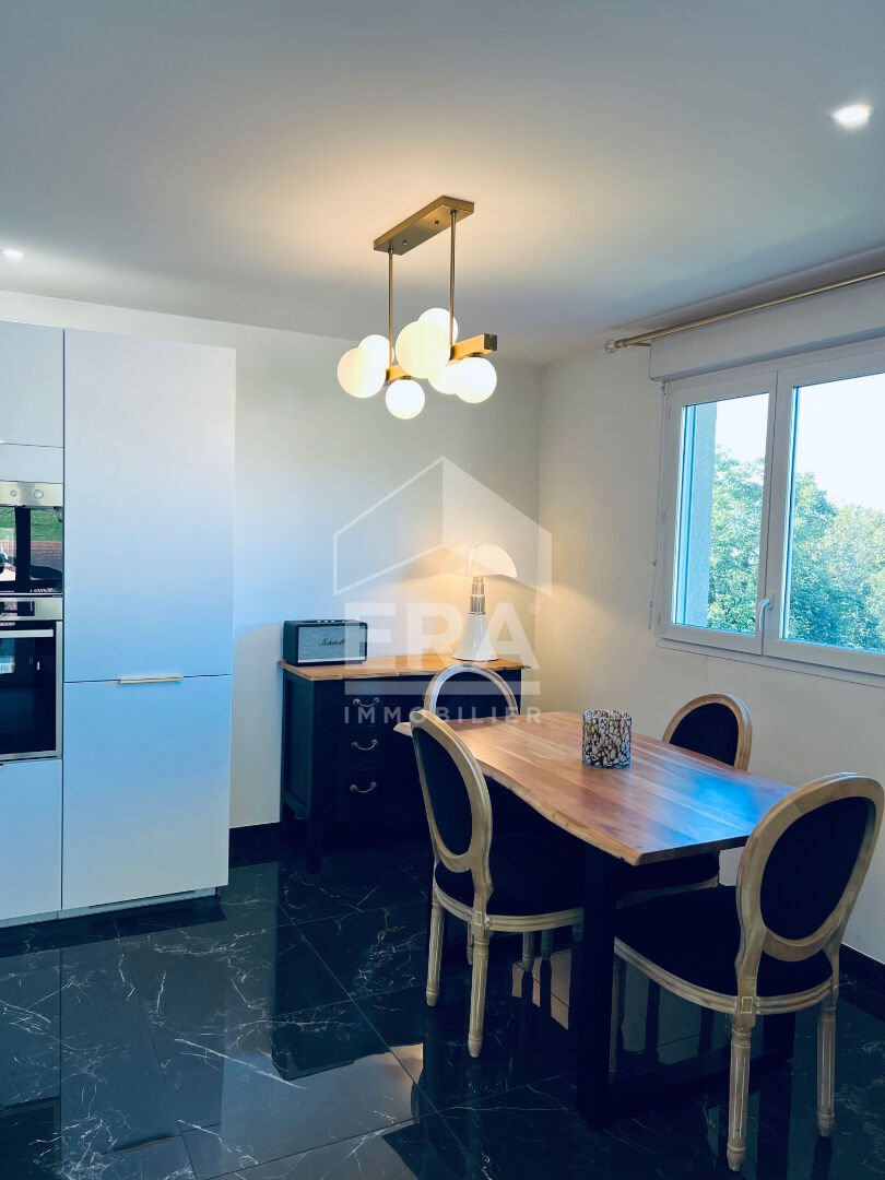 Appartement à louer, 69m², Etrembières