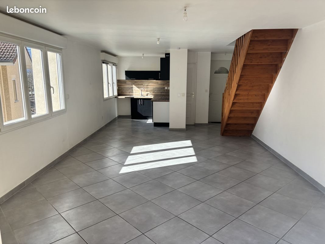 Appartement à louer, 60m², Poisat