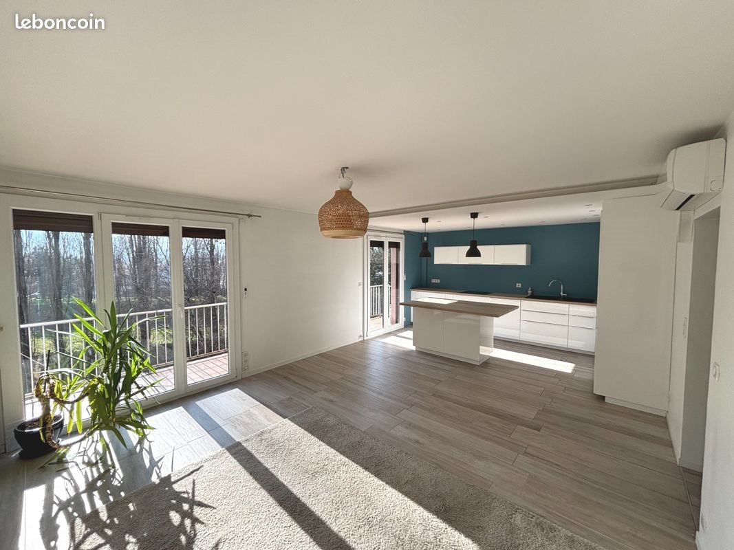 Appartement à louer, 90m², Saint-Martin-d'Hères