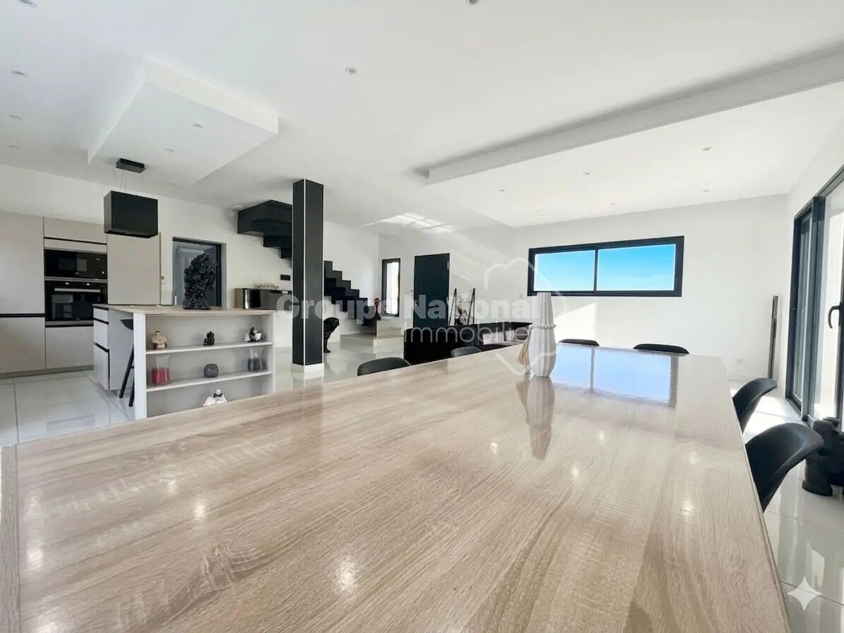 Maison à vendre, 137m², Lunel