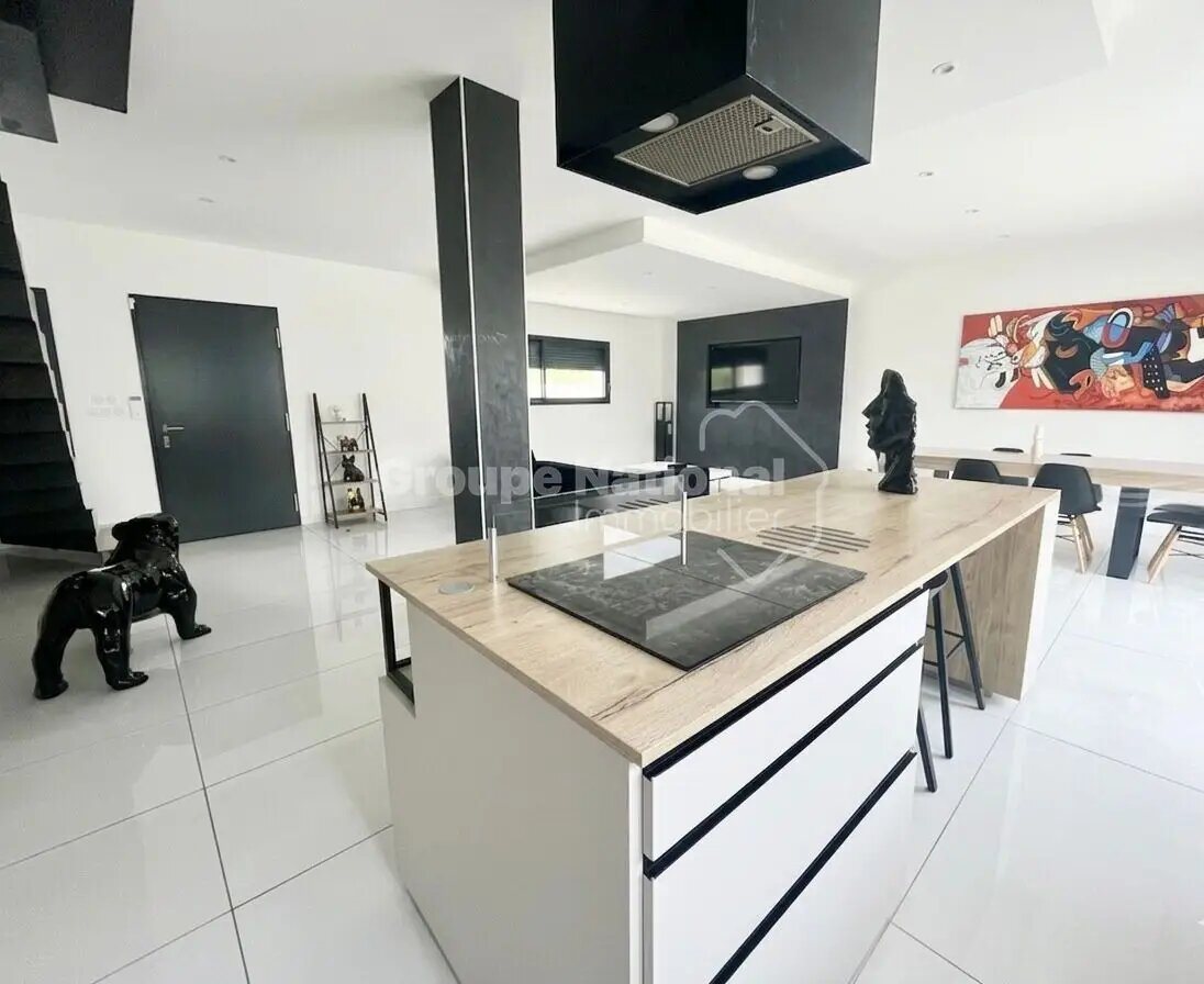 Maison à vendre, 137m², Lunel