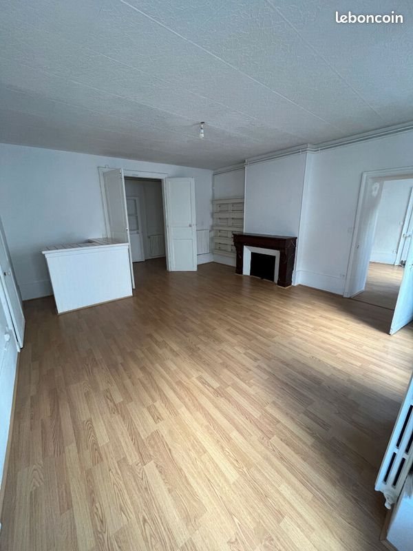 Appartement à louer, 80m², Moulins