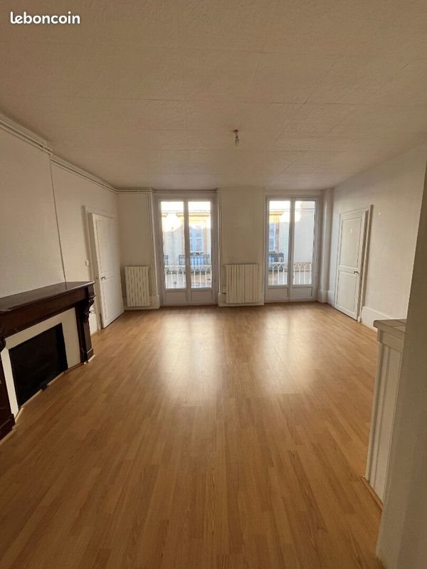 Appartement à louer, 80m², Moulins