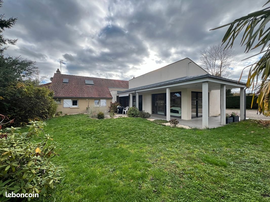 Maison à vendre, 166m², Neuilly-le-Réal