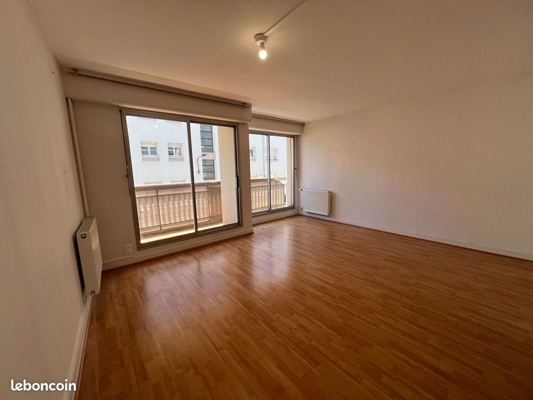 Appartement à louer, 51m², Moulins