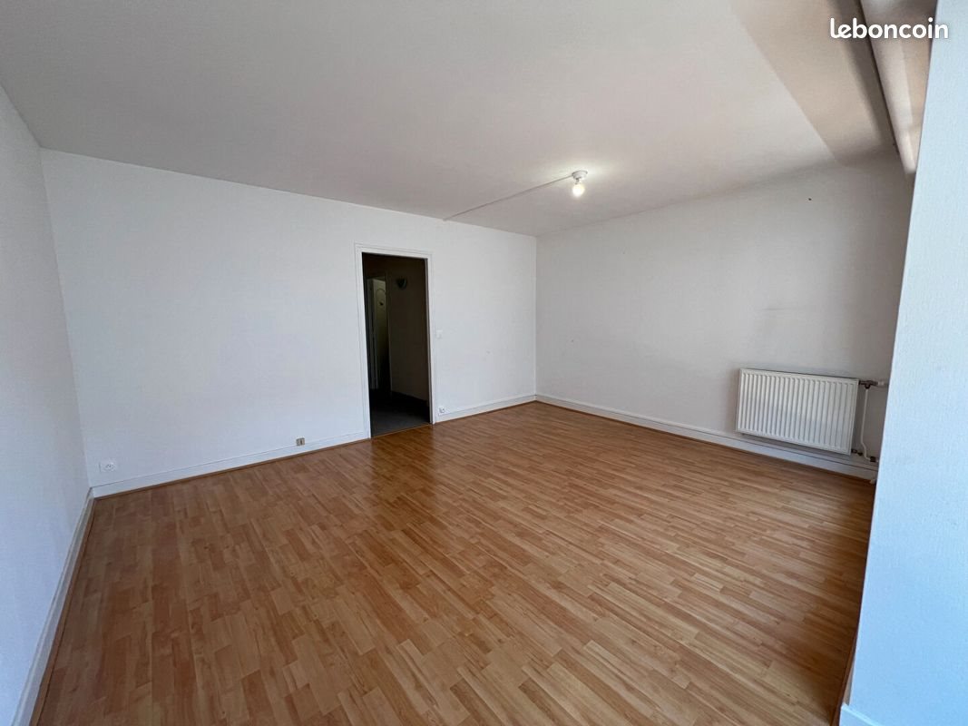 Appartement à louer, 51m², Moulins