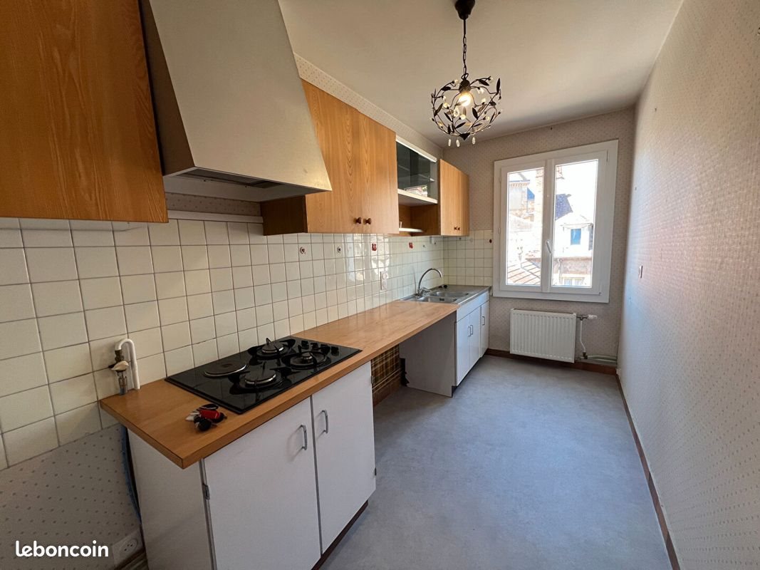 Appartement à louer, 51m², Moulins