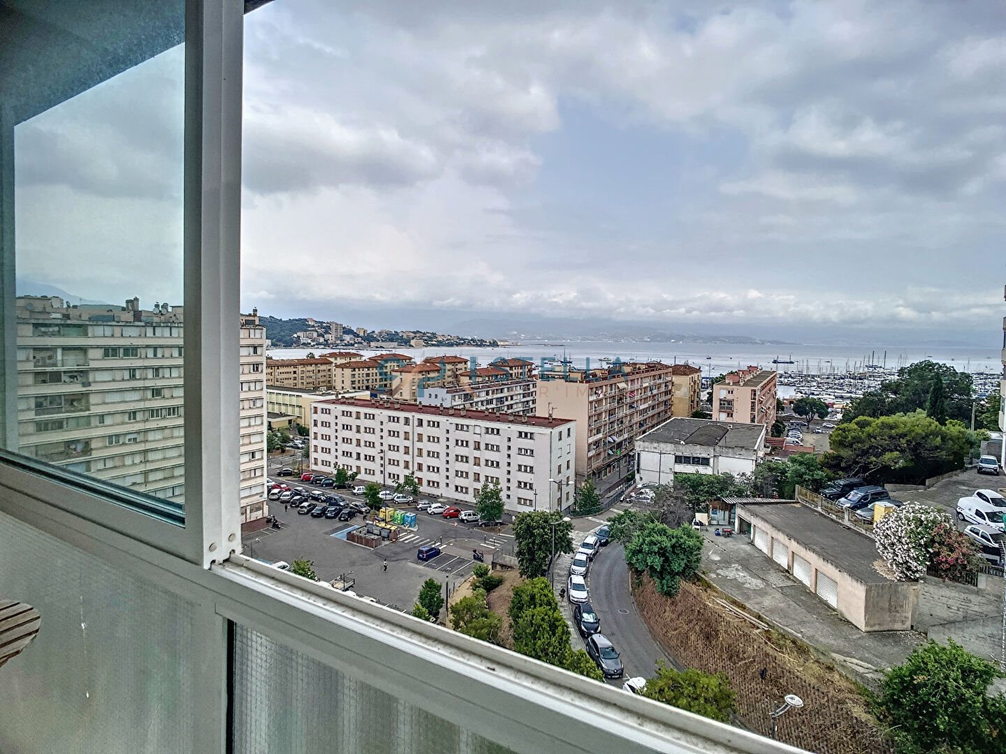 Appartement à louer, 79m², Ajaccio
