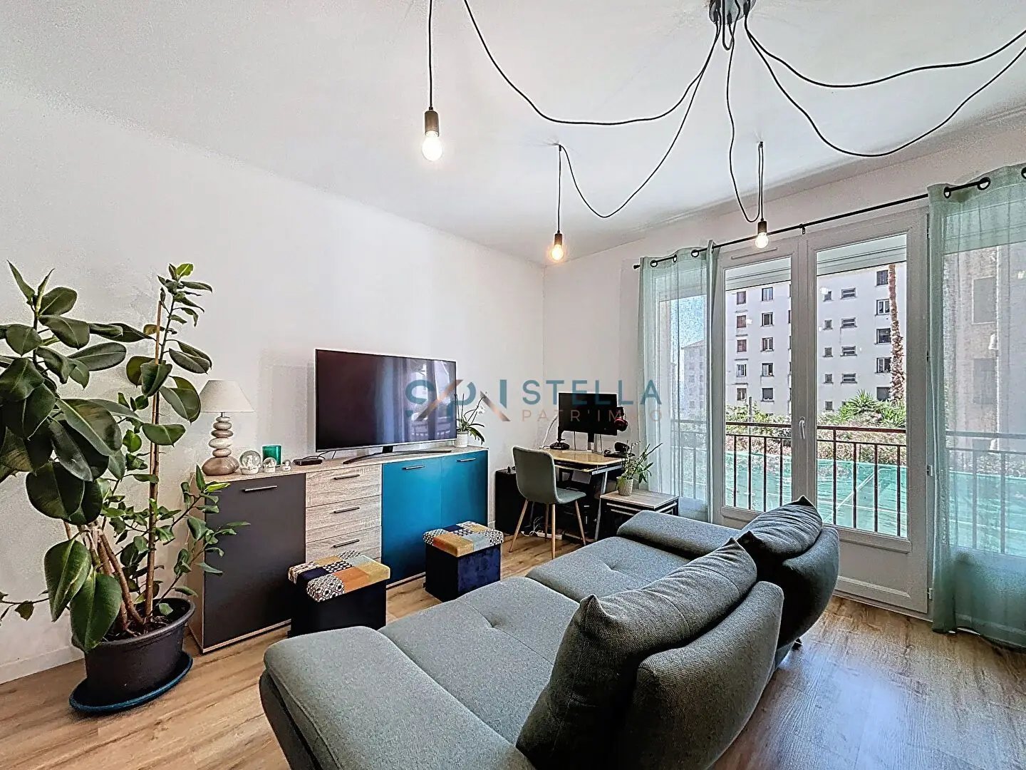 Appartement à louer, 81m², Ajaccio