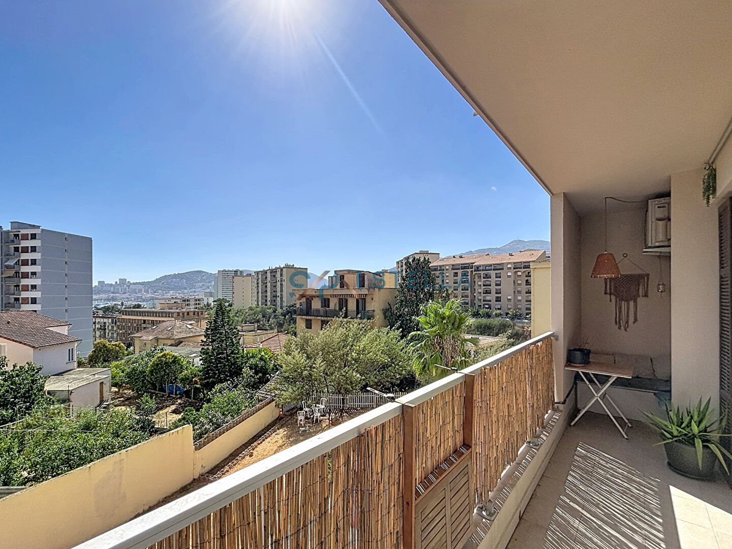Appartement à louer, 72m², Ajaccio