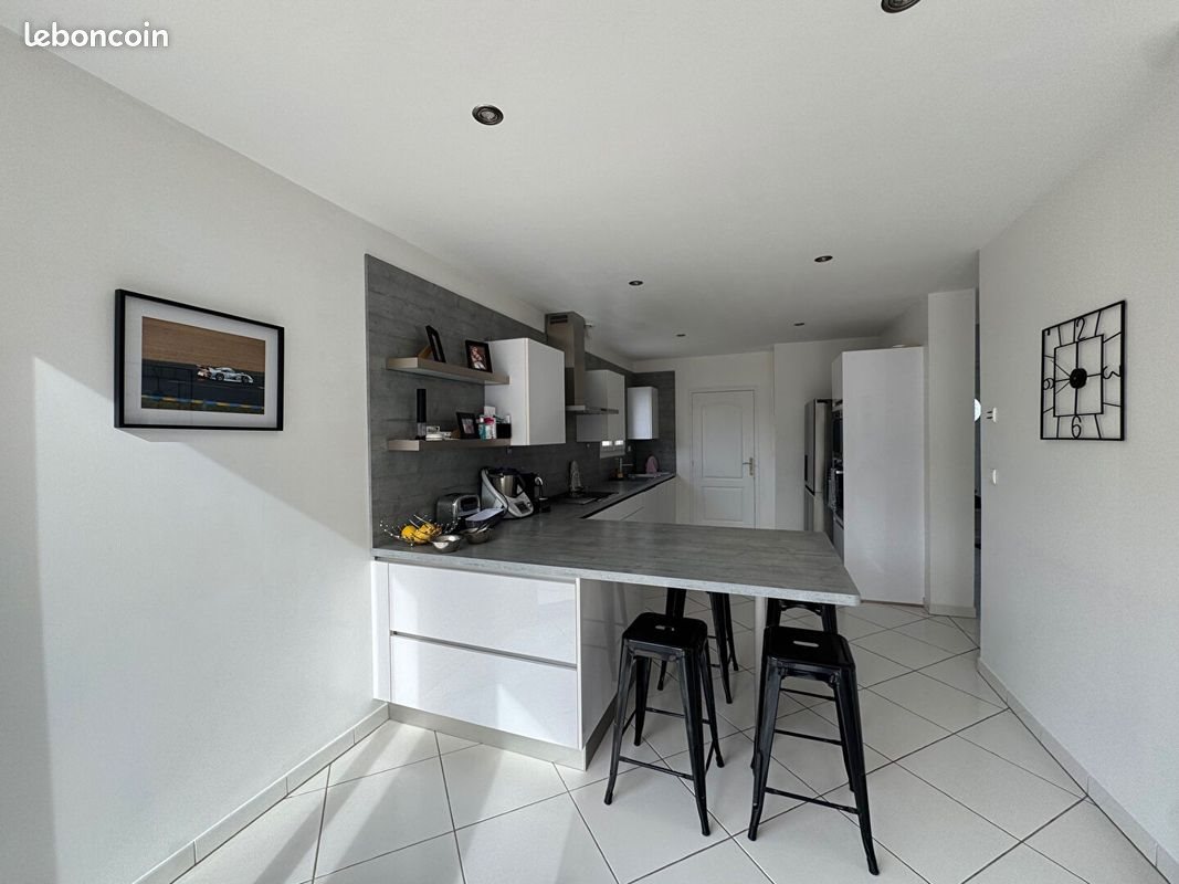 Maison à vendre, 199m², Saint-Saturnin