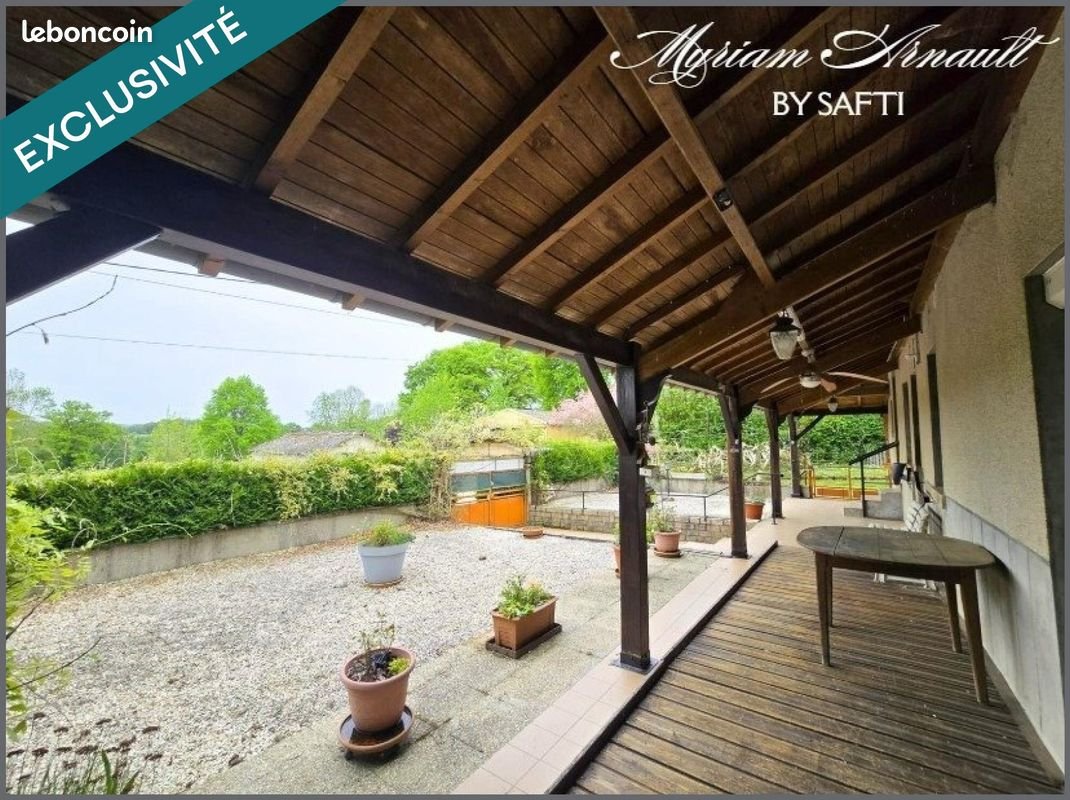 Maison à vendre, 117m², Lafat