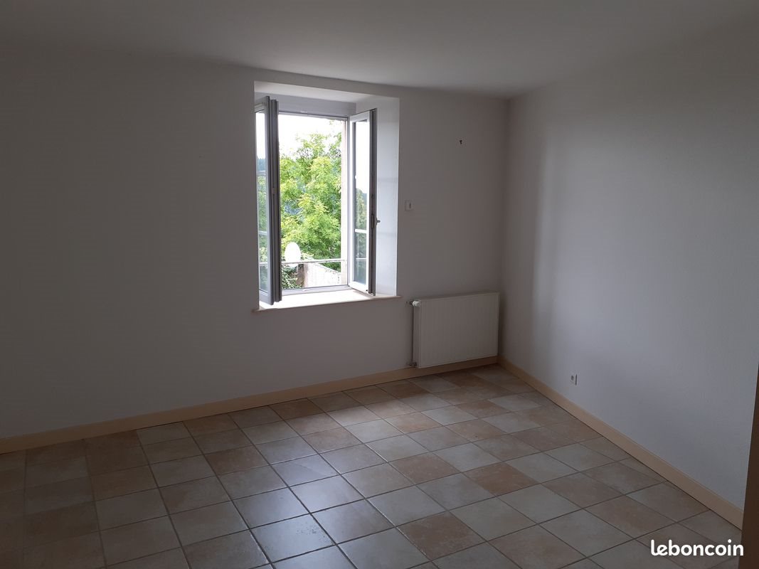 Appartement à louer, 70m², Saint-Rémy-sur-Durolle