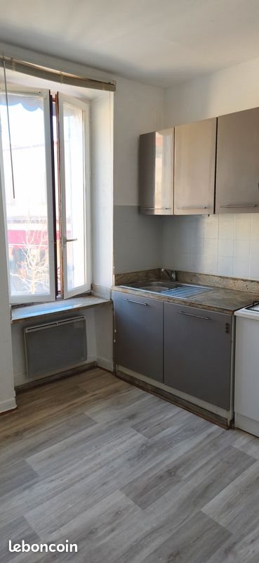 Appartement à louer, 36m², Saint-Mitre-les-Remparts