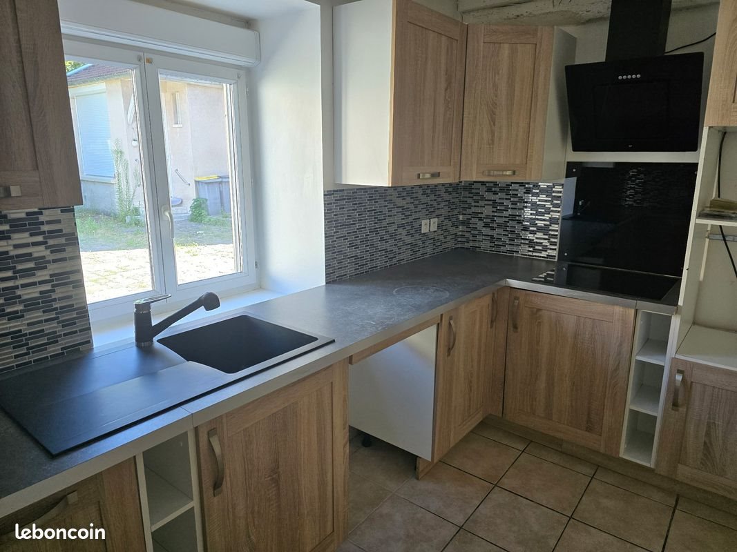 Appartement à louer, 80m², Pont-Sainte-Maxence