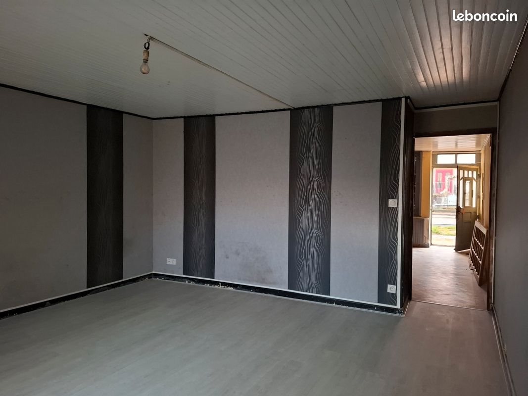 Maison à louer, 100m², Corre