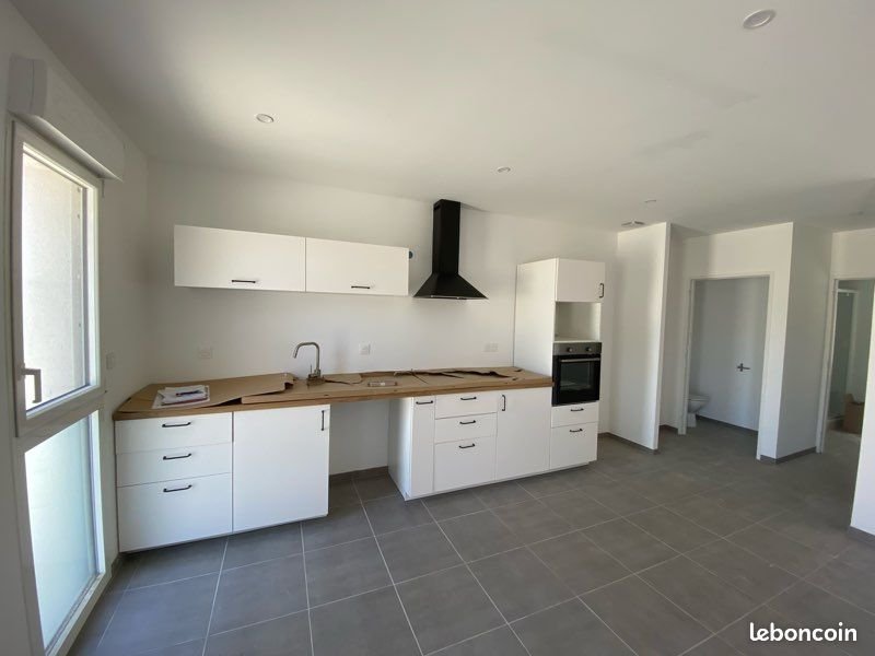 Appartement à louer, 45m², Plouvorn