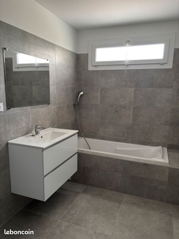 Appartement à louer, 78m², Ajaccio
