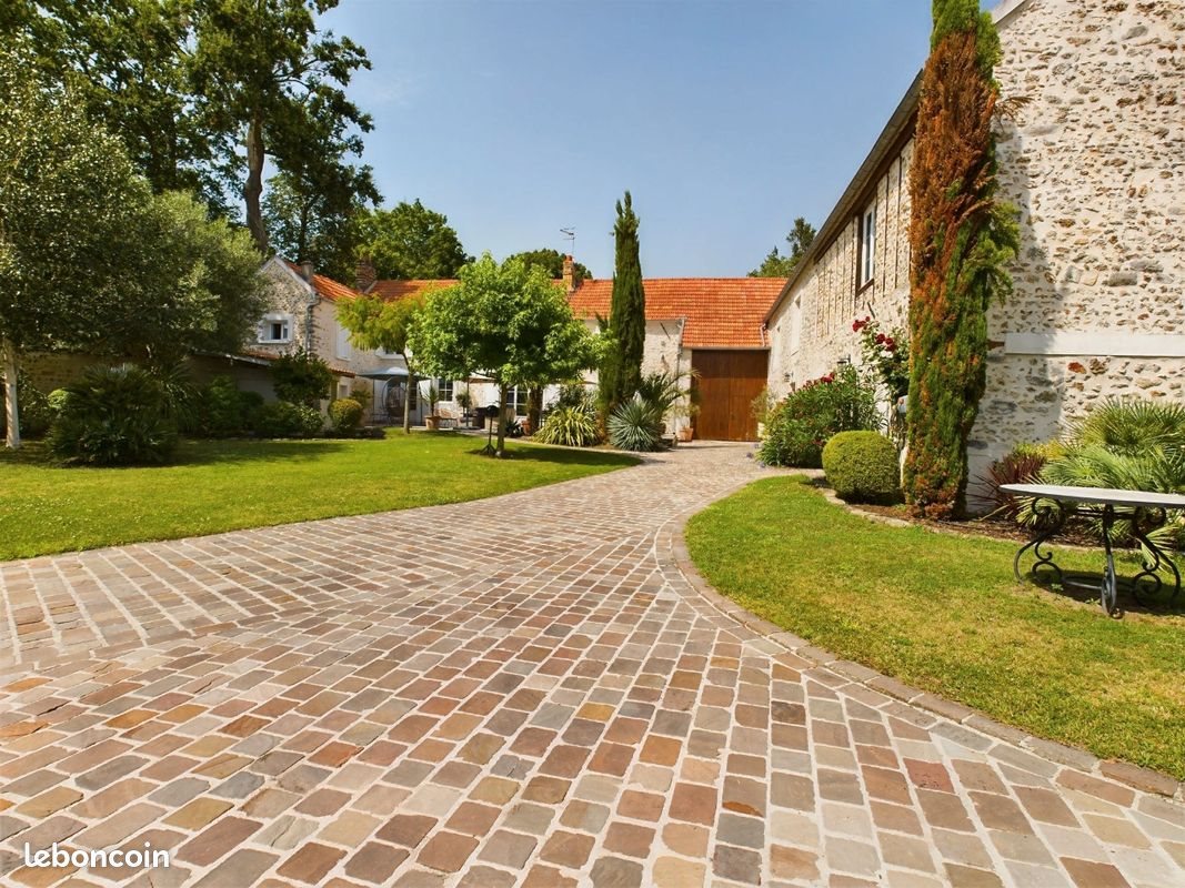 Maison à vendre, 366m², Bruyères-le-Châtel