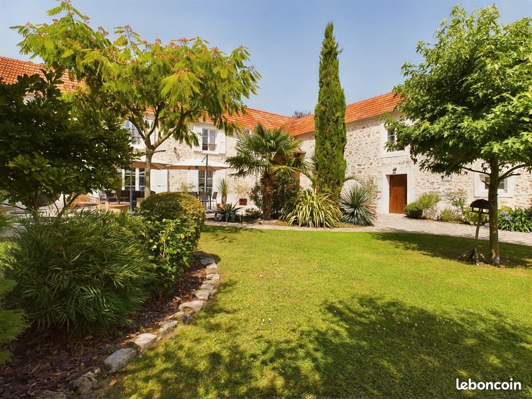 Maison à vendre, 366m², Bruyères-le-Châtel