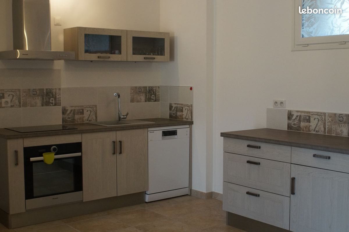 Appartement à louer, 45m², Gémenos