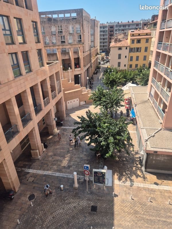 Appartement à louer, 25m², Toulon