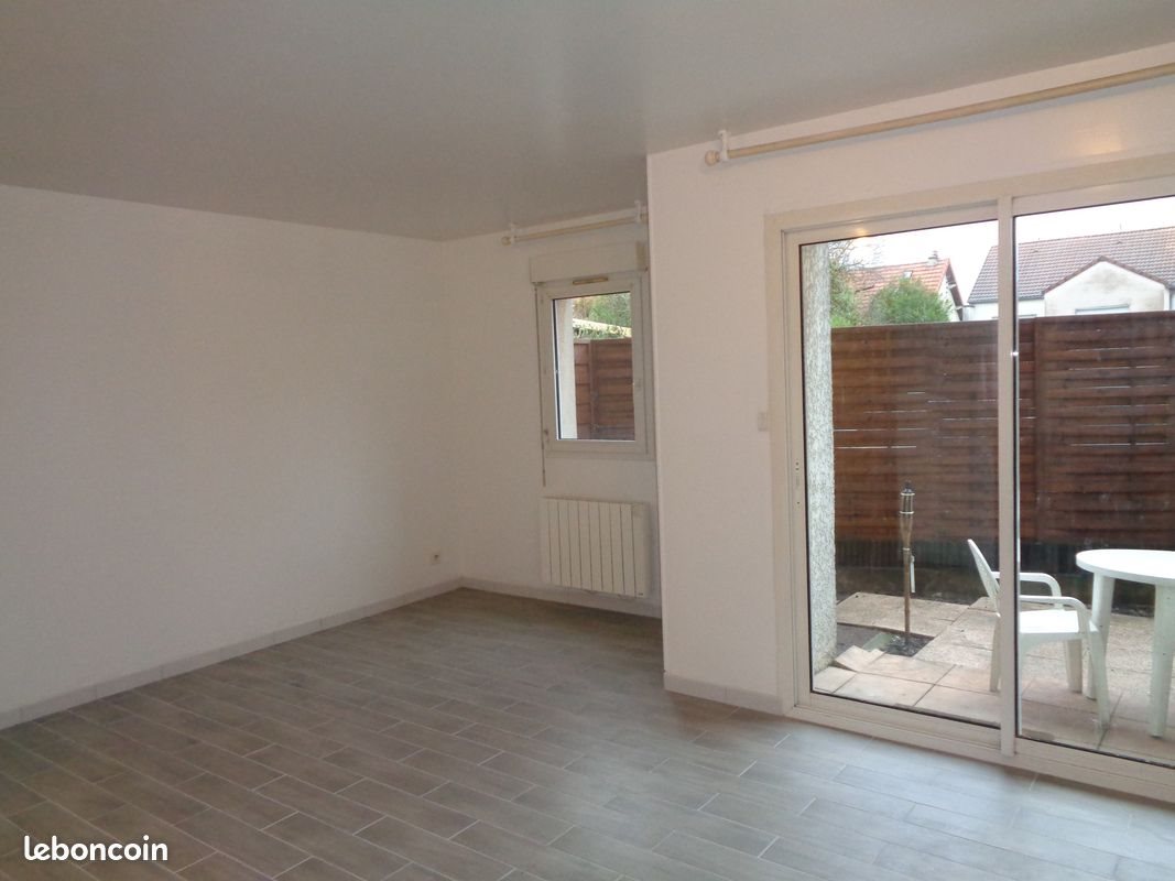 Appartement à louer, 27m², Paray-Vieille-Poste