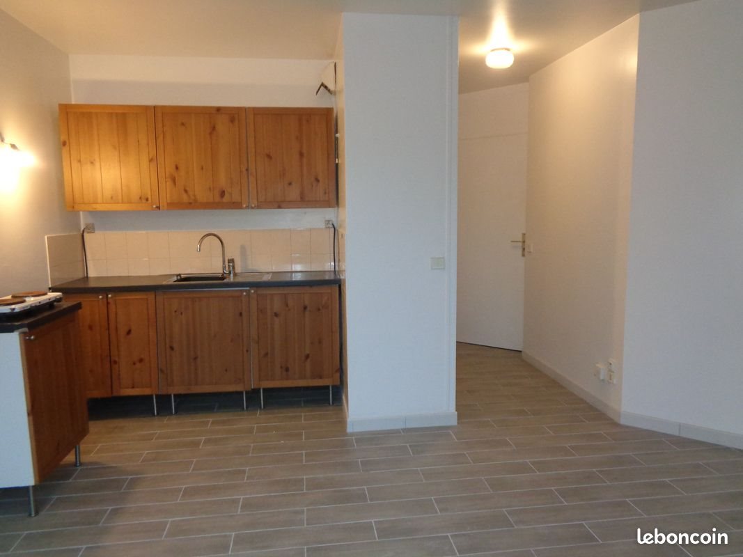 Appartement à louer, 27m², Paray-Vieille-Poste