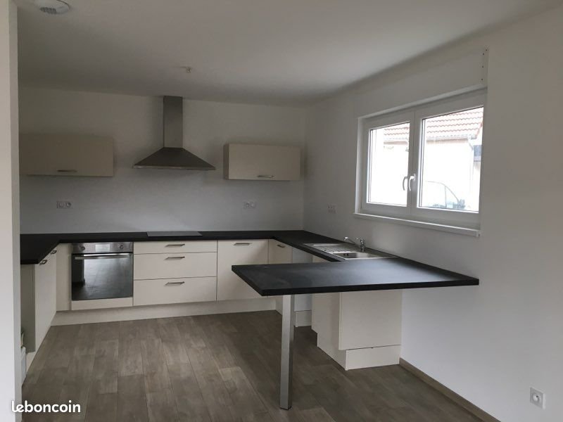 Maison à louer, 108m², Boussières