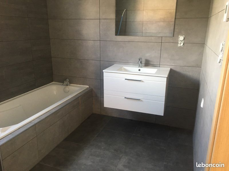 Maison à louer, 108m², Boussières