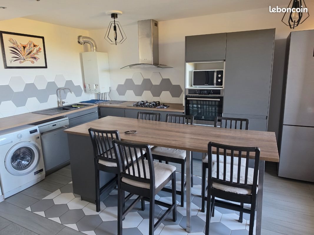 Appartement à louer, 80m², Valbonne