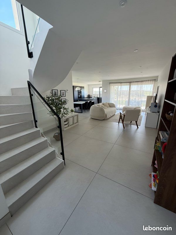 Maison à vendre, 140m², Avril