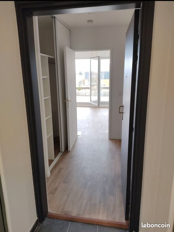 Appartement à louer, 45m², Bruyères-le-Châtel