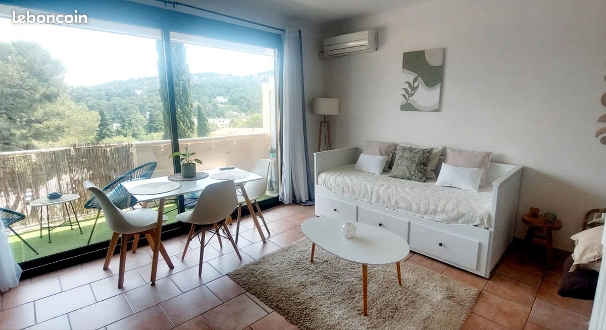 Appartement à louer, 28m², Carnoux-en-Provence