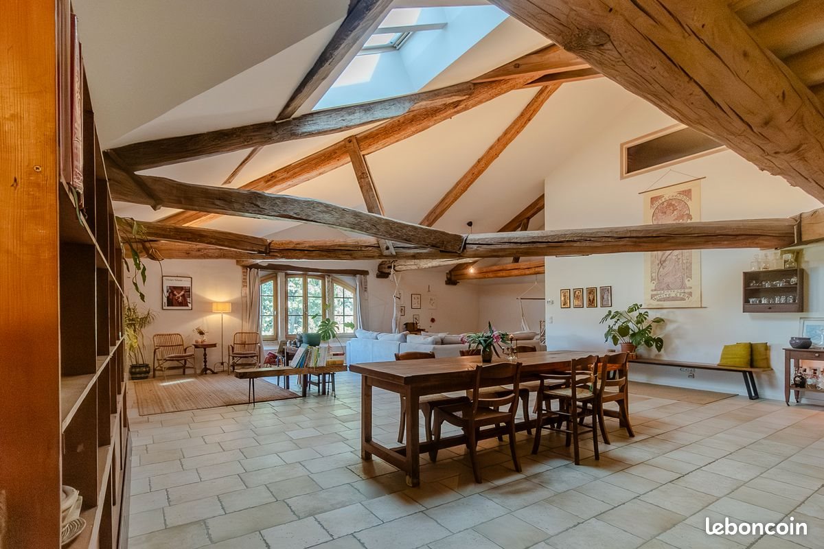 Maison à vendre, 371m², Charentay