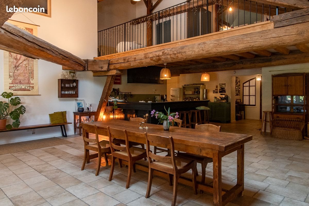 Maison à vendre, 371m², Charentay