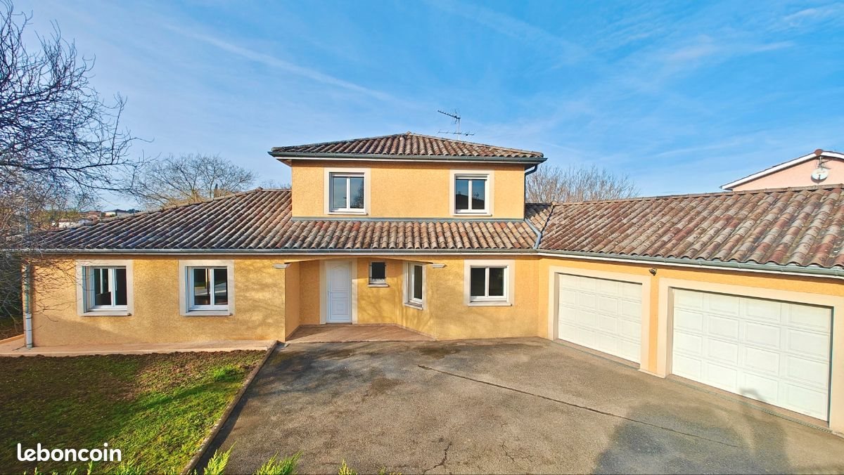 Maison à vendre, 165m², Massieux