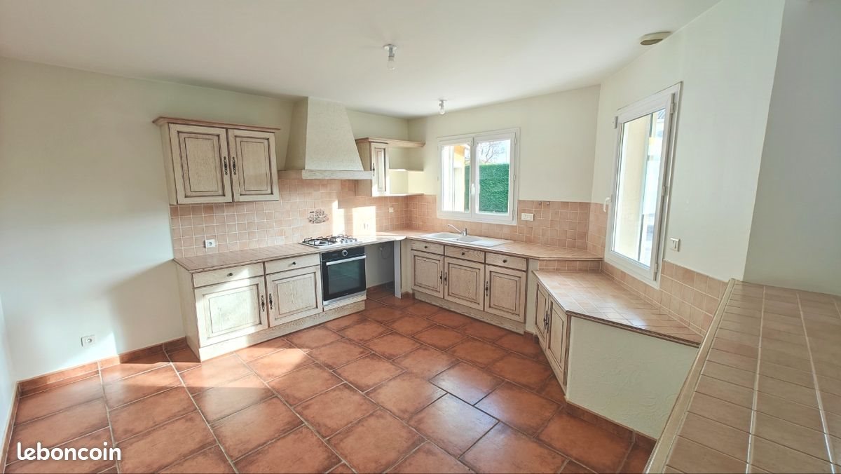 Maison à vendre, 165m², Massieux