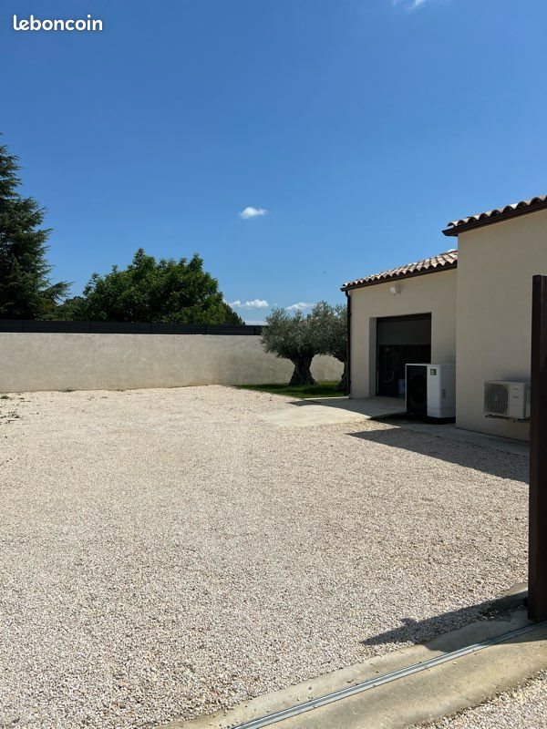 Maison à louer, 140m², Bezouce